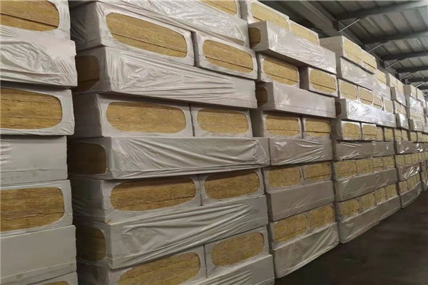麥積巖棉板保溫材料，定制支持下的品質(zhì)之選