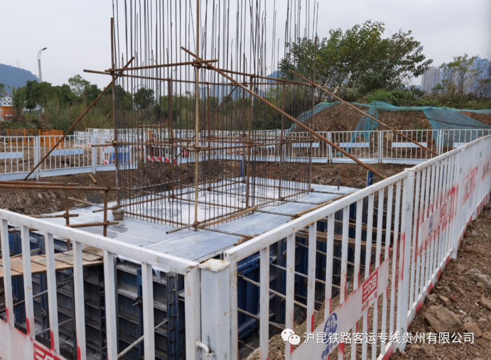 保溫材料棚頂施工方案